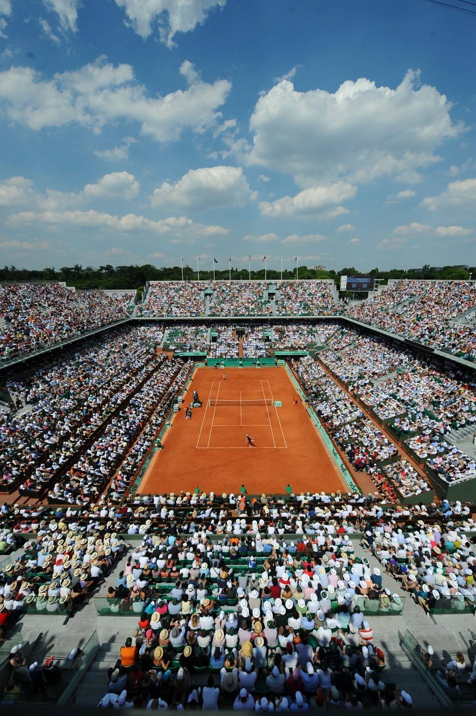 爱游戏-足球战术阵型和分析5人组